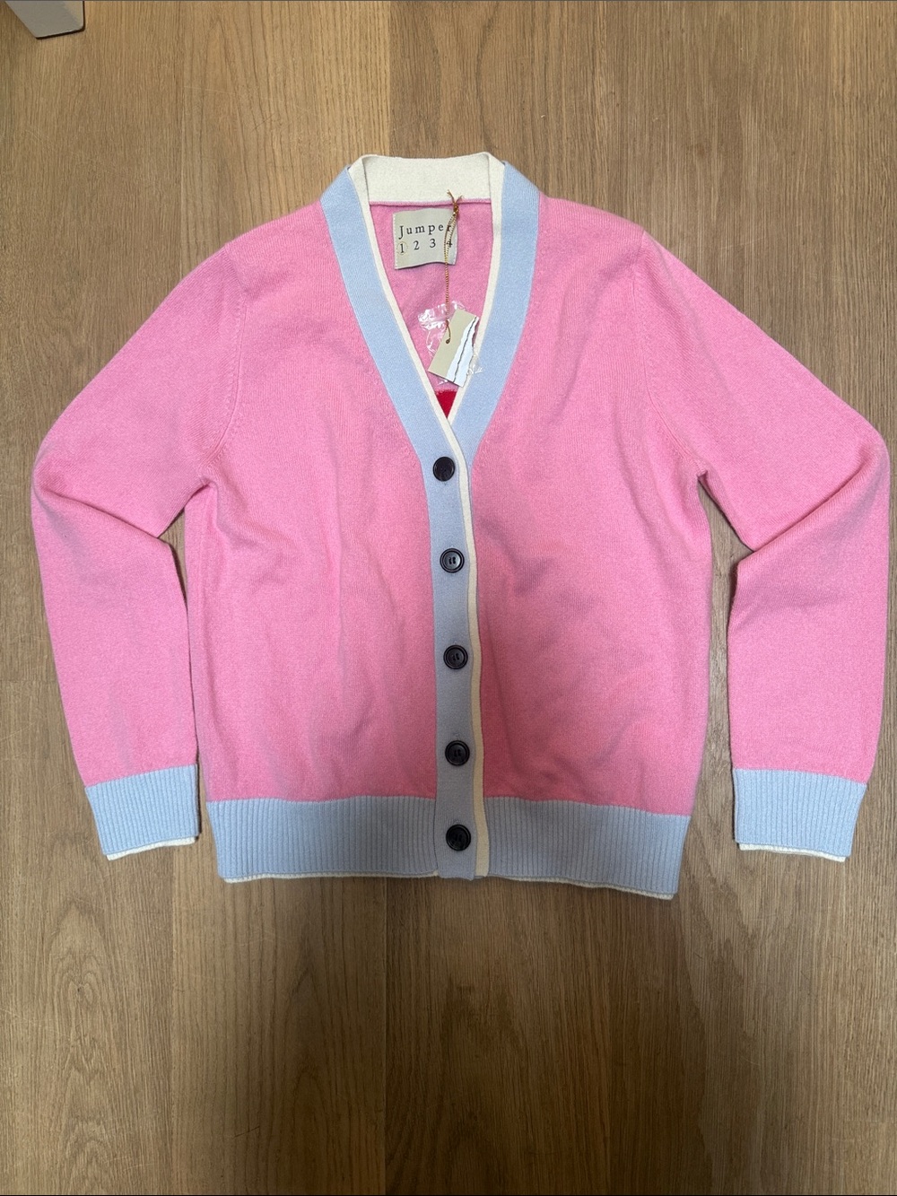 Jumper 1234 Pink Contrast-Trim V-Neck Cardigan with Arrow Heart